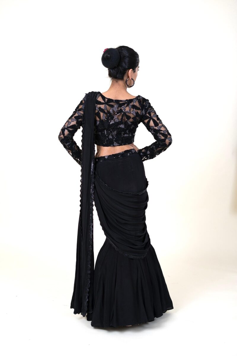 Black bodycon saree - Image 2